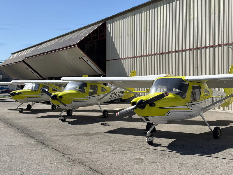 Cessna 162 Skycatcher — Training Aircraft, Van Nuys